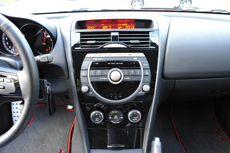  Mazda RX-8 2008 года  (фото 20 из 89)